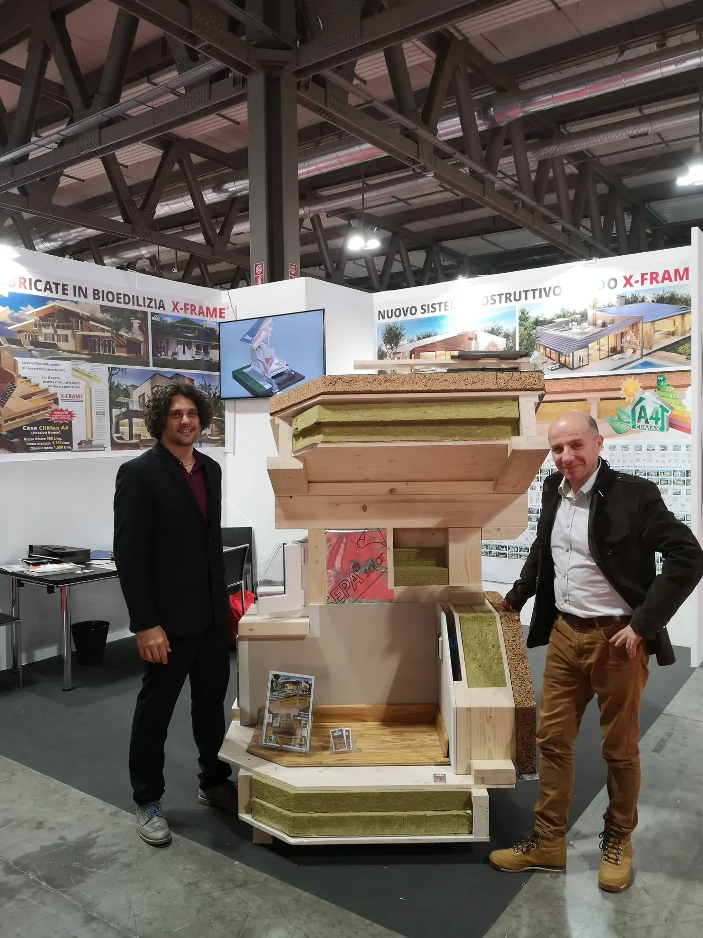 Parete X-Frame in sezione esposta al MADE Expo di Milano